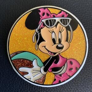 Rare The Walt Disney World Glitter Minnie Mouse Button PIN Plastic Beach Summer